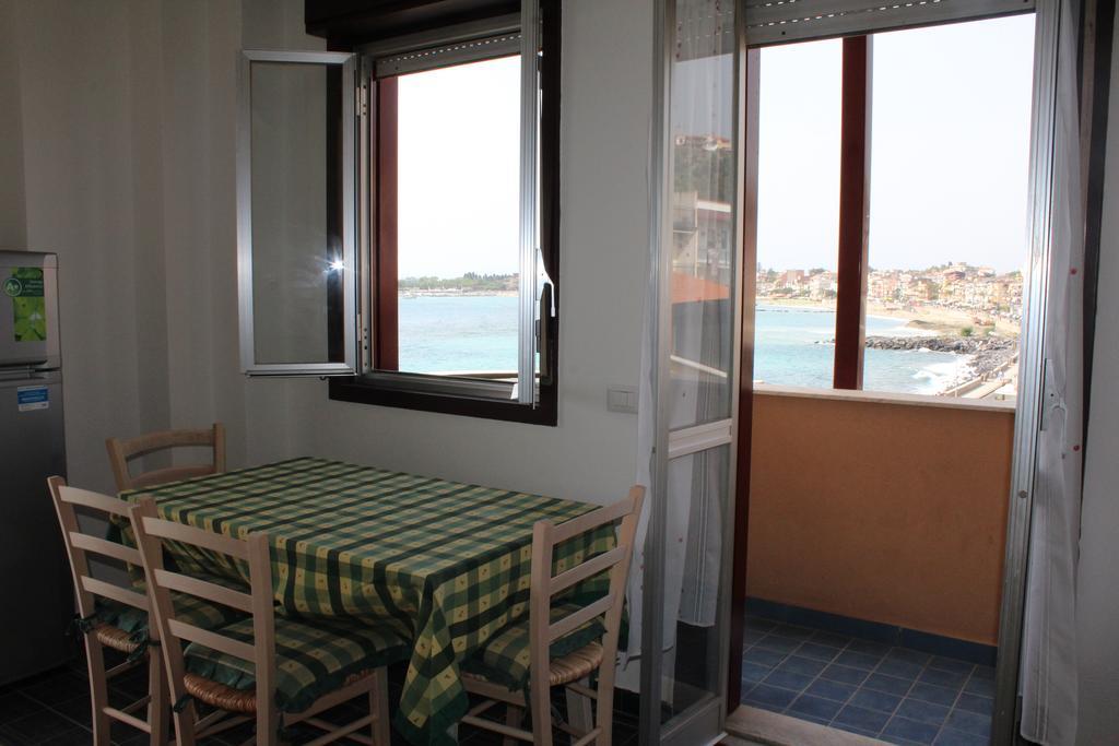 Appartamento Vista D'Incanto Giardini Naxos Exterior photo