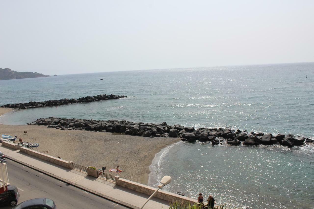 Appartamento Vista D'Incanto Giardini Naxos Exterior photo